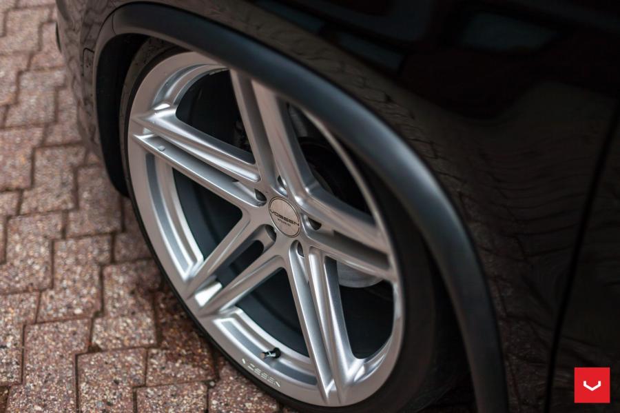 Колеса Volkswagen Tiguan on Vossen Wheels (VFS5) 2017 года  (фото 12 из 17)